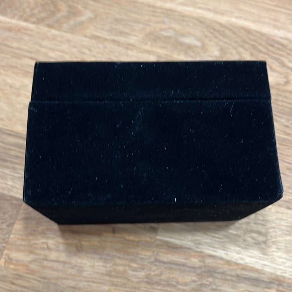 NEW Neiman Marcus 2002 Silver Tone Pyramid Bottle Stopper in Black Velvet Box - Picture 15 of 16